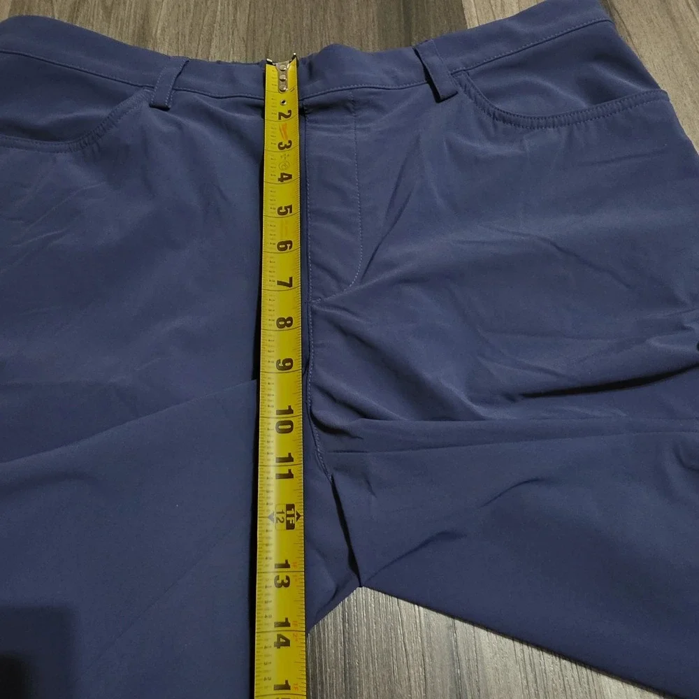 Greg Norman Men's Golf Shorts Size L Blue Nylon Stretch Active Performance